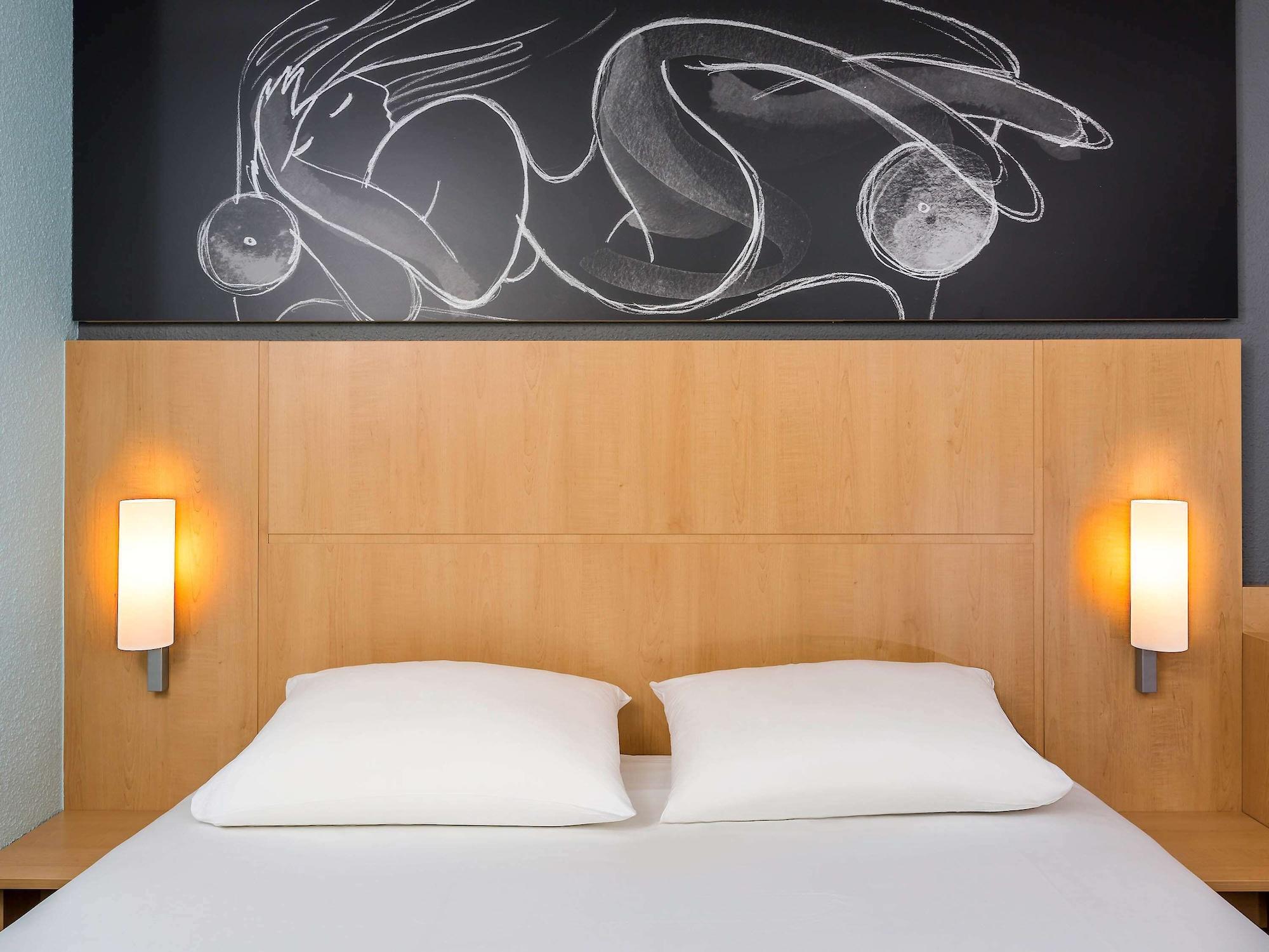 Ibis Roscoff Hotel Exterior photo